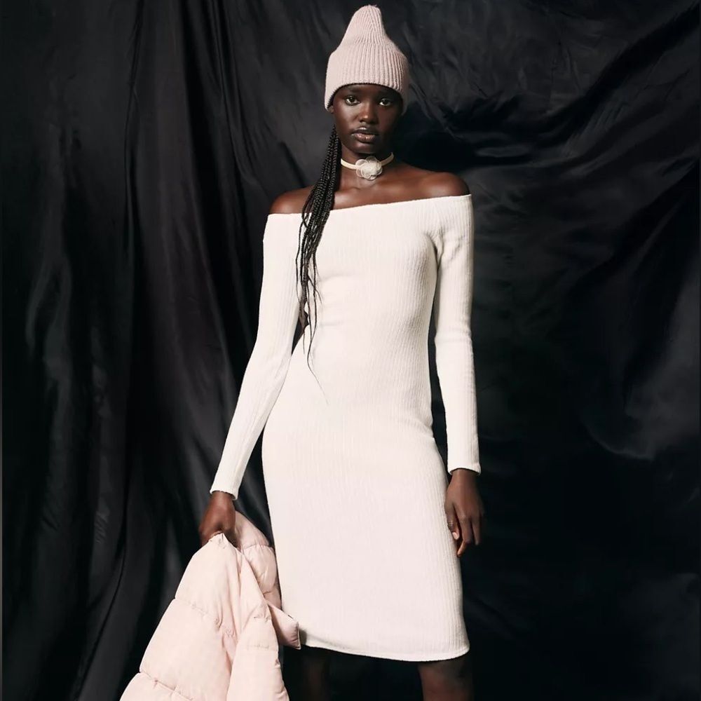 Urban Outfitters Silence + Noise Cookie Cozy Off The Shoulder Midi Dress L NWT - Picture 2 of 16